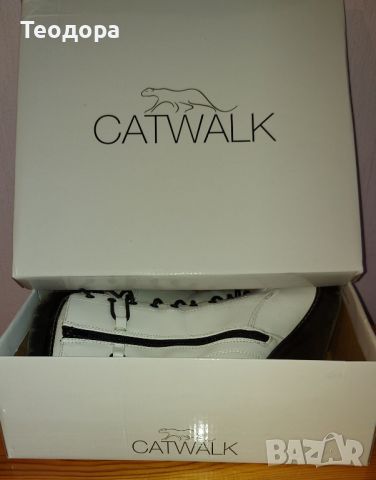 Дамски високи бели боти Catwalk, снимка 6 - Дамски боти - 46418843