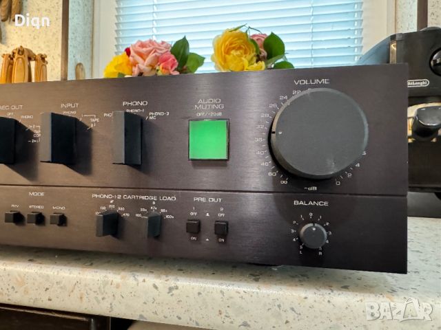 Yamaha C-04 Pre Amp Топ, снимка 2 - Ресийвъри, усилватели, смесителни пултове - 45735570