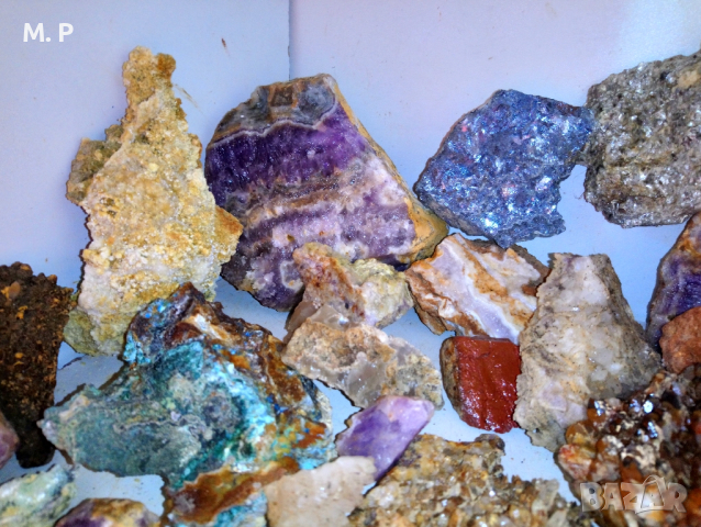 лот колекция минерали от България друза Кварц аметист кристали яспис галенит азурит ахат халцедон , снимка 6 - Колекции - 44986418