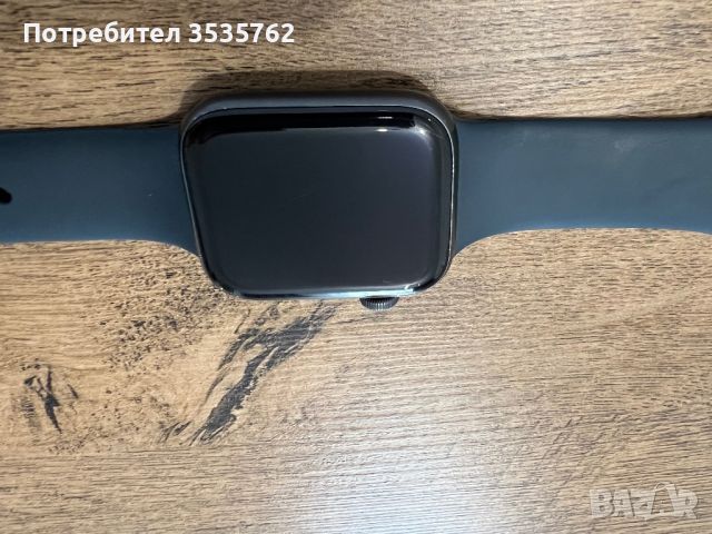 Apple watch SE 44mm, снимка 2 - Смарт гривни - 45102796