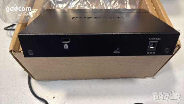 NETGEAR GS308 v.3 gugabit switch (Нов, Компект), снимка 2 - Суичове - 52736264