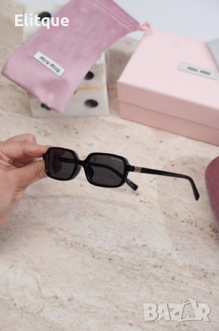 висококачествени очила с черен обикновен калъф и ув защита miu miu 