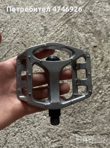 Метални педали за велосипед, снимка 2 - Части за велосипеди - 53621041