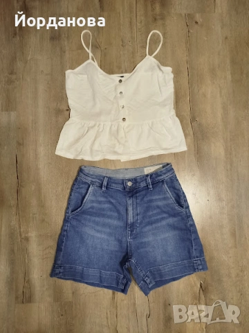 Дънкови панталонки с висока талия и топ 