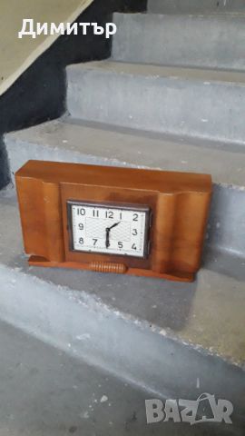 Каминен часовник Владимир , снимка 1 - Антикварни и старинни предмети - 45770002