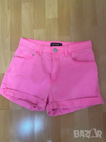 Дамски къси панталони , снимка 1 - Къси панталони и бермуди - 46129755