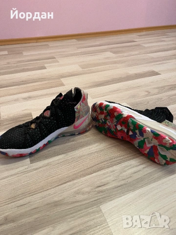 Обувки Nike LeBron 18 MULTICOLOR 46 номер, снимка 5 - Маратонки - 54001218