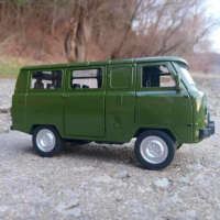 Модел-играчка УАЗ-452 в мащаб 1:24, снимка 6 - Колекции - 44280146