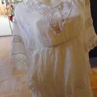 Дамска бяла блуза с дантела , снимка 1 - Тениски - 45510285