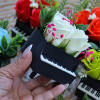 Декорация пиано със сапунени цветя, букет, рози, снимка 2 - Стайни растения - 45256196