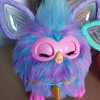 Furby Purple, Furby Coral, интерактивни плюшени играчки с 15 модни аксесоара, снимка 10 - Плюшени играчки - 45279169