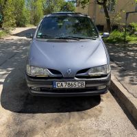 Renault Scenic 1.6i, снимка 5 - Автомобили и джипове - 45204270