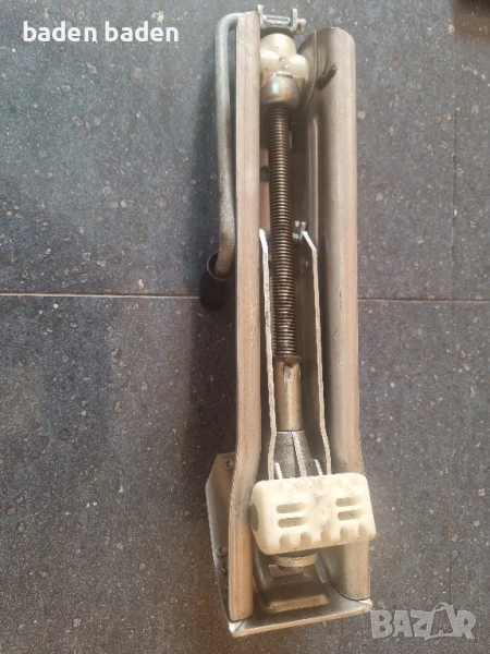 Mercedes - оригинален крик, снимка 1