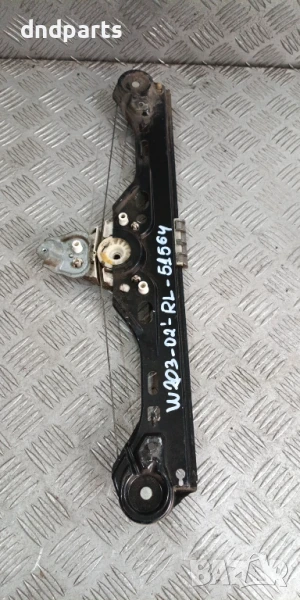 Стъклоповдигач Mercedes C-Class W203 2002г.(заден ляв)	, снимка 1