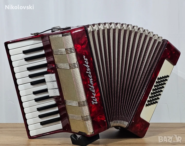 Акордеон Weltmeister Stella , снимка 1