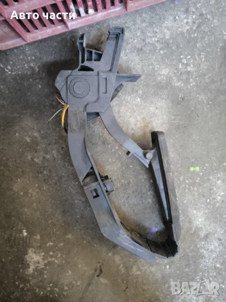 Педал газ Mercedes E Class W211 3.5 272 конски сили A2033000104, снимка 1
