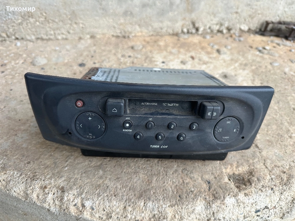 Оригинално радио Рено, снимка 1