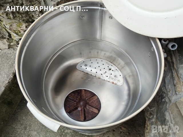 Стара Соц Руска Пералня РИГА 8. / 1973 г. / РАБОТЕЩА! / НОМЕР 588., снимка 7 - Антикварни и старинни предмети - 53668798