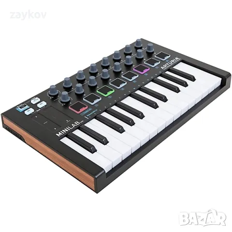 Arturia MiniLab MKll контролер за 25 клавиша
, снимка 2 - Друга електроника - 50435328