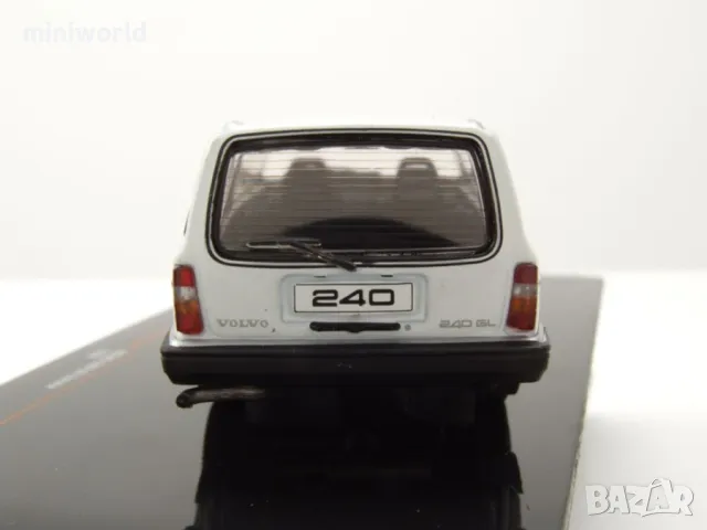 Volvo 240 GL Kombi 1990 - мащаб 1:43 на ixo models моделът е нов в PVC дисплей-кейс, снимка 7 - Колекции - 49719601