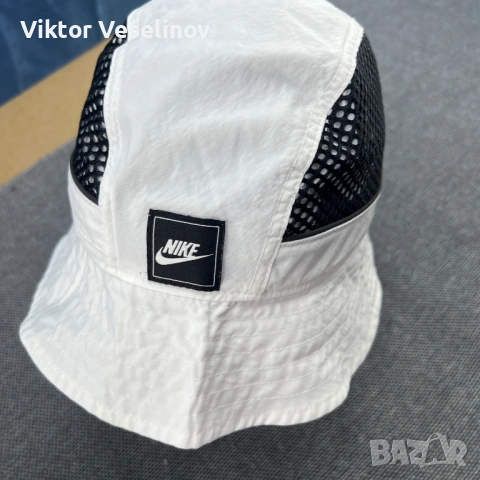 Nike Bucket Hat Size S-M Mesh White Black Swoosh Идиотка Бяля, снимка 3 - Шапки - 53891350