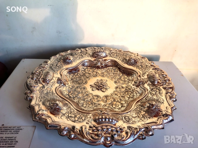 Прекрасна Италианска Посребрена Фруктиера