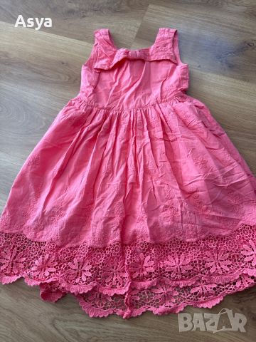 Розова рокля , снимка 1 - Детски рокли и поли - 45683132