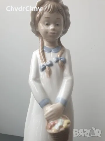 НАО ЛАДРО испанска порцеланова фигура на момиче с кошница с цветя/NAO Lladro статуетка 26см, снимка 5 - Колекции - 47095939