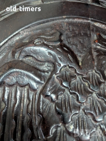 Ръчно резбована помощна масичка от масивно дърво – Двуглав орел, снимка 4 - Антикварни и старинни предмети - 53289476