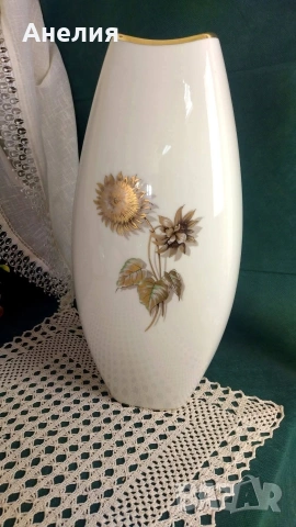 Ваза екрю висока и изящна! Разкош! , снимка 2 - Вази - 54221032