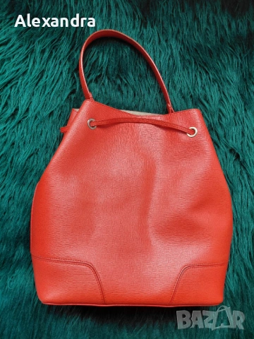 Червена чанта Furla, снимка 3 - Чанти - 54087143