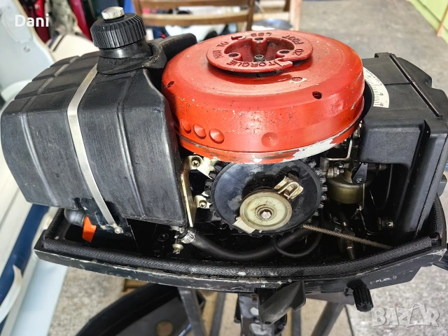 Двутактов двигател за лодка Mercury 4hp , снимка 4 - Воден транспорт - 54131705