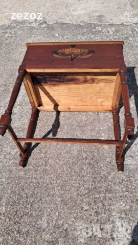 Ретро кутия на крака шведска, снимка 10 - Шкафове - 54120742