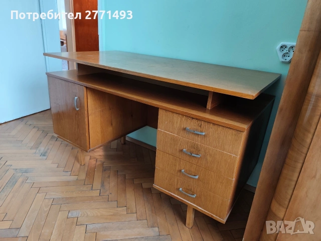 Масивно ученическо бюро