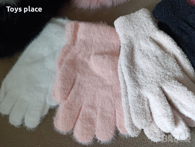 Зимна плетена шапка с пух, ръкавици , снимка 10 - Шапки - 52811321