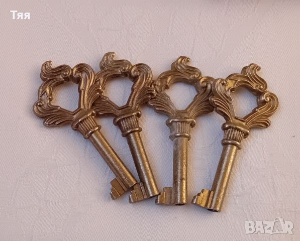 Стари дръжки за шкафове и ключове , снимка 6 - Други ценни предмети - 45427134