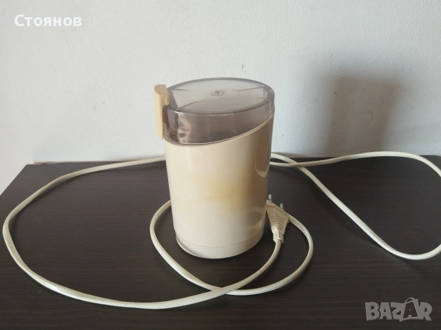 Наградни стъклени чаши.Порцеланови чаши за кафе. Кафеварка, Кафемелачка, Сифон за газирана вода. , снимка 17 - Антикварни и старинни предмети - 48729191