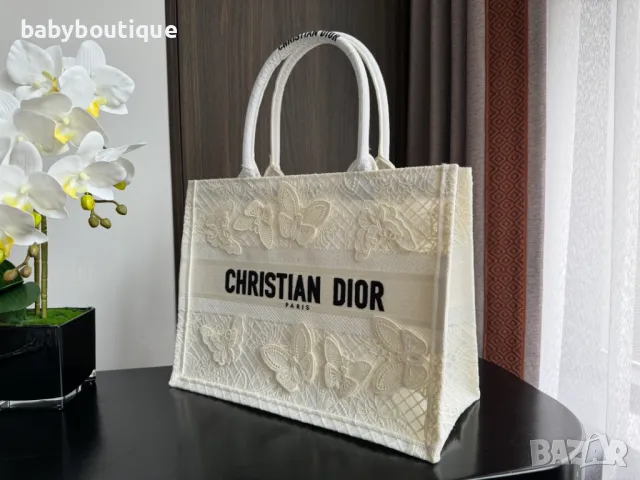 Dior Medium Dior Book Tote White D-Lace Butterfly Embroidery, снимка 4 - Чанти - 44979369
