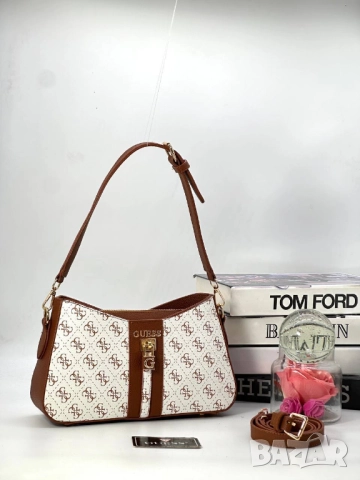 чанти guess 30х16см, снимка 4 - Чанти - 52013818