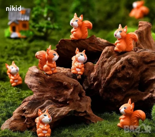 Малка катерица катеричка пластмасова фигурка играчка за игра украса торта макети декор, снимка 7 - Фигурки - 52715117