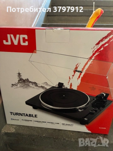 Грамофон JVC чисто нов !