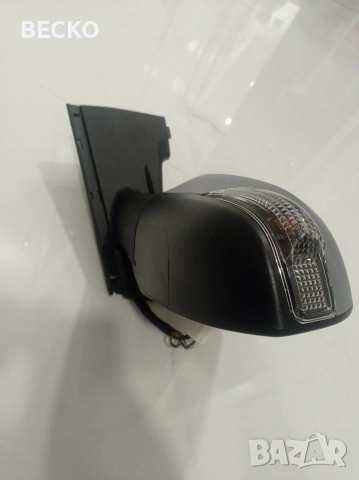 Ляво огледало за Toyota Yaris 3, снимка 3 - Части - 53391715