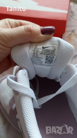 Нови маратонки Nike , снимка 3 - Маратонки - 52484800