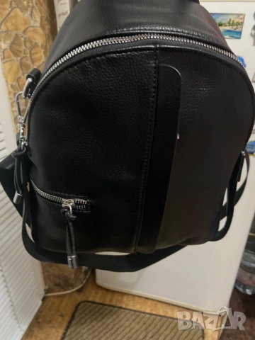 Дамска Раница, снимка 2 - Раници - 52236678