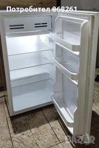 Малък хладилник Arieli 93l, снимка 3 - Хладилници - 54201040