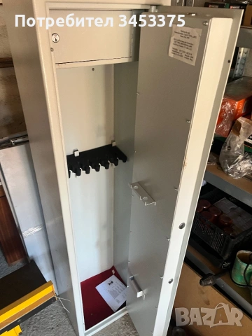 Масивна каса за ловно оръжие за 3 бр, снимка 2 - Оборудване и аксесоари за оръжия - 53569378