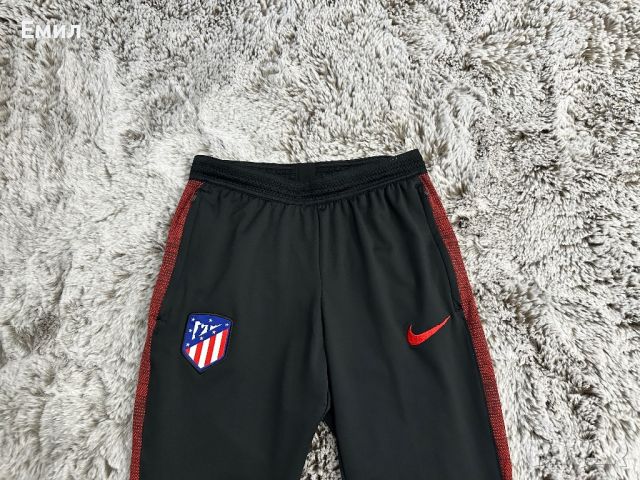 Оригинално долнище Nike x Atletico Madrid, Размер S, снимка 2 - Спортни дрехи, екипи - 46408981