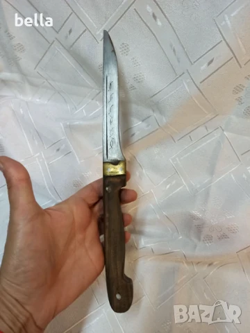 Стар нож орнаменти по острието ,дръжка дърво и месингови елементи, снимка 3 - Антикварни и старинни предмети - 51071101