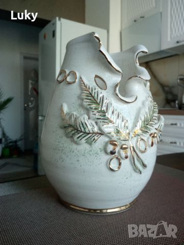 Продавам изящна и красива ваза.Порцелан., снимка 11 - Колекции - 40375164