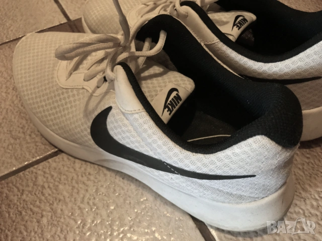 Nike Tanjun 45.5 – почти нови, ултра леки и удобни – топ цена, снимка 2 - Маратонки - 53656130
